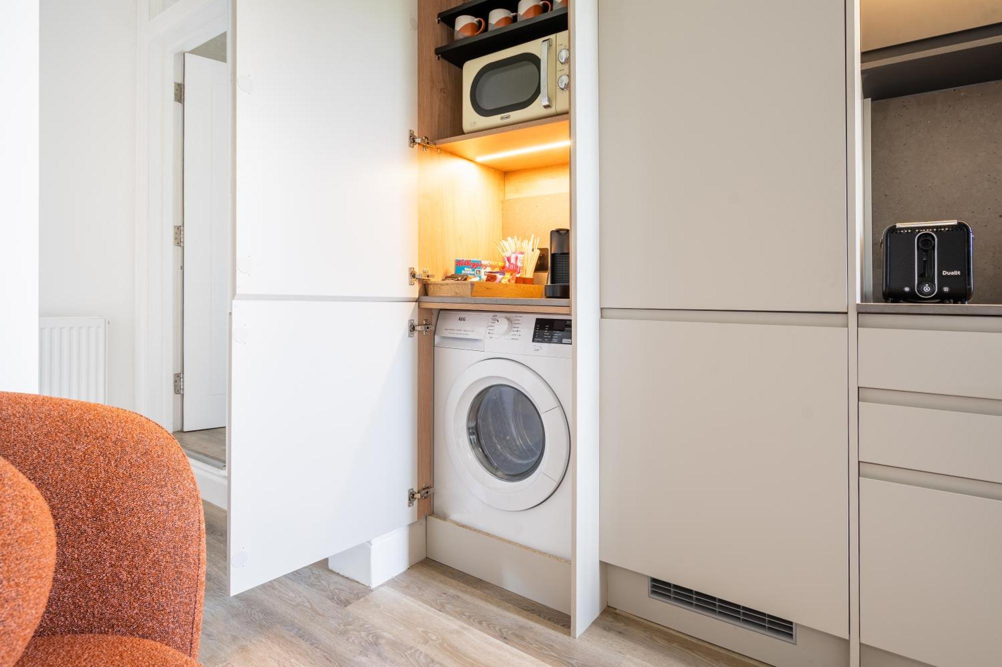 Newly Designed, 2Br Apt, 5Min From Northwood London Tube Station, Nato Hq, Ideal For Wembley, Warner Studio, Contractors Exteriör bild